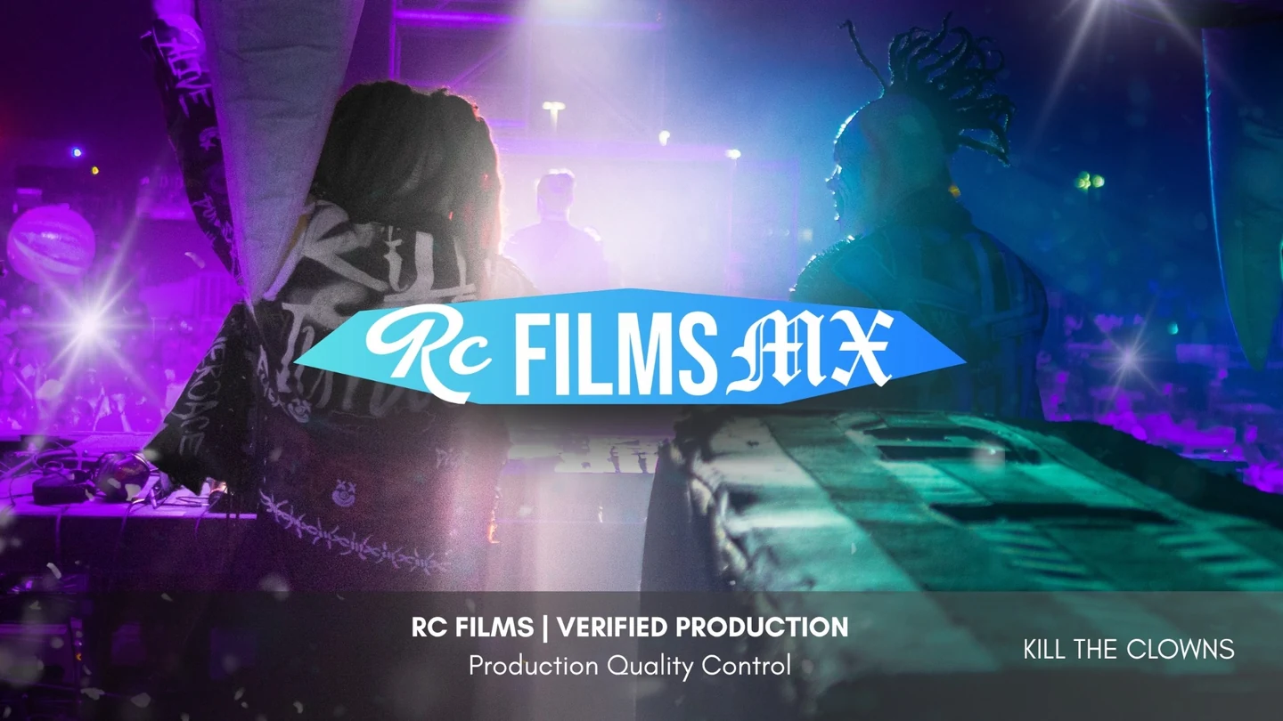 Portada de RC Films MX sobre una escena de concierto con luces violetas y azules.